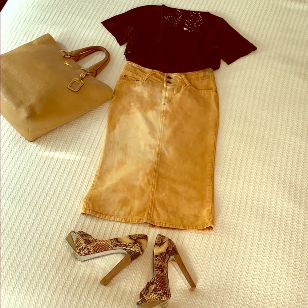 Guess Jean tie dye skirt, pencil style mid length